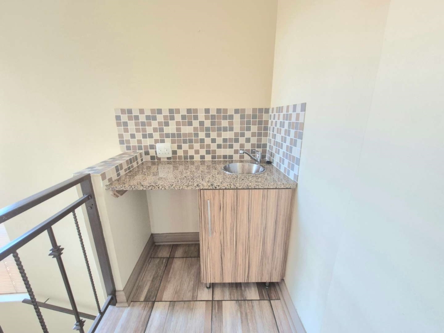 4 Bedroom Property for Sale in Heuwelsig Free State